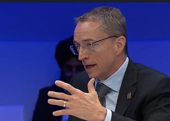 מנכ"ל אינטל פט גלסינגר בדאבוס, ינואר 2023. צילום מסך מתוך אתר הפורום הכלכלי העולמי