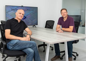 מייסדי ניאולוג'יק: משמאל לימין אבי מסיקה - מנכ"ל וזיו לשם (CTO). צילום: אביב קורט