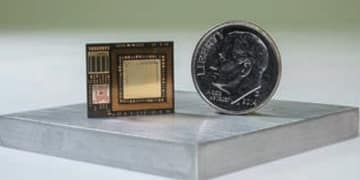 Freescale_SCM-i_MX6D_in_comparison_to_US_dime