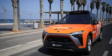 רובוטקסי של מובילאיי ברחובות תל אביב. צילום יחצ