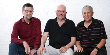 מייסדי פורטליקס. מימין לשמאל - גיל אמיד, יואב הולנדר, זיו בנימיני. צילום: דרור סיתהכל