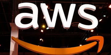 לוגו AWS. ארה"ב תאסור על שימוש מסין בשרתי הענן שלה. המחשה: depositphotos.com