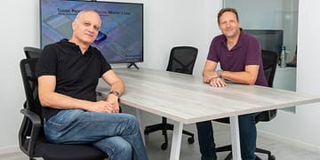 מייסדי ניאולוג'יק: משמאל לימין אבי מסיקה - מנכ"ל וזיו לשם (CTO). צילום: אביב קורט