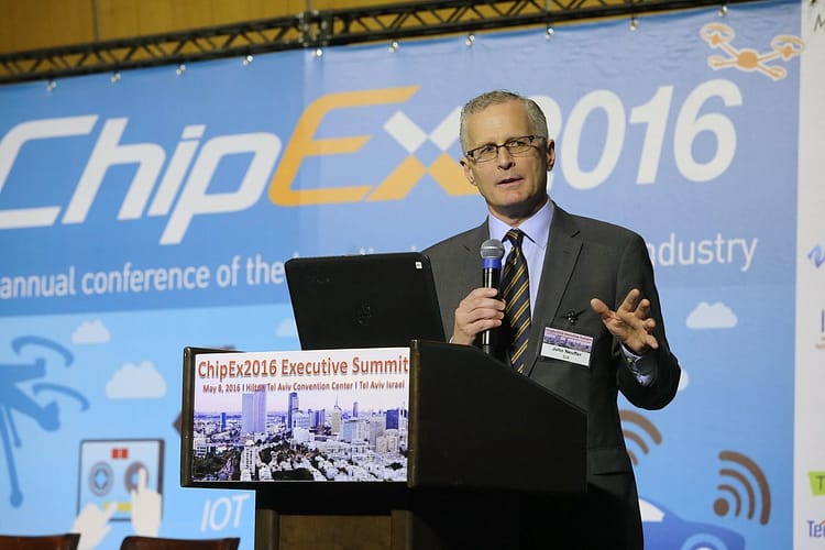 נשיא ומנכ"ל SIA ג'ון נויפר בערב הבכירים של כנס ChipEx2016. צילום: ניב קנטור