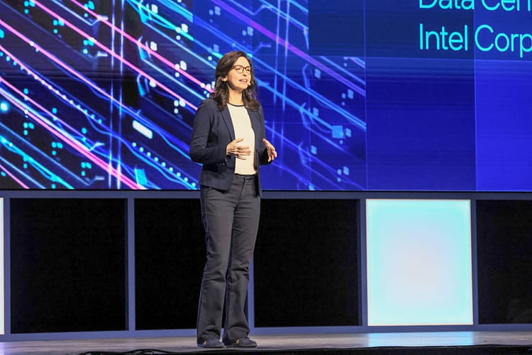 קארין איבשיץ סגל מכריזה על תחילת הייצור בתהליך A18